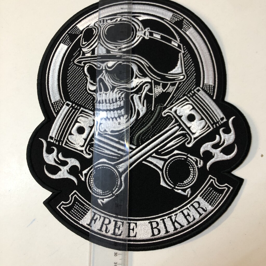 Veliki leđni prišivak, 25x30cm, strojni vez, novo