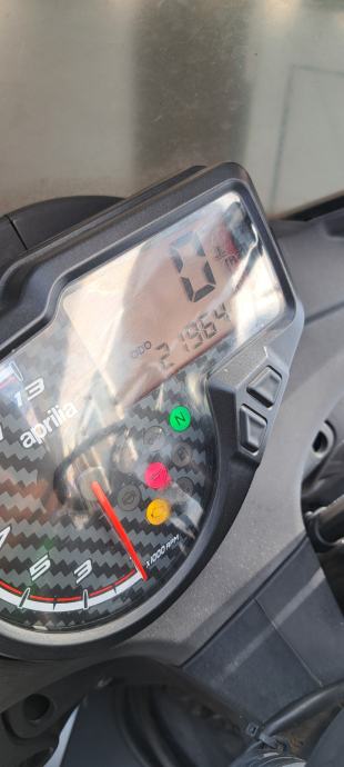 Aprilia Tuono 125, 21.964 km, nove gume i set lanca, 2019 god.