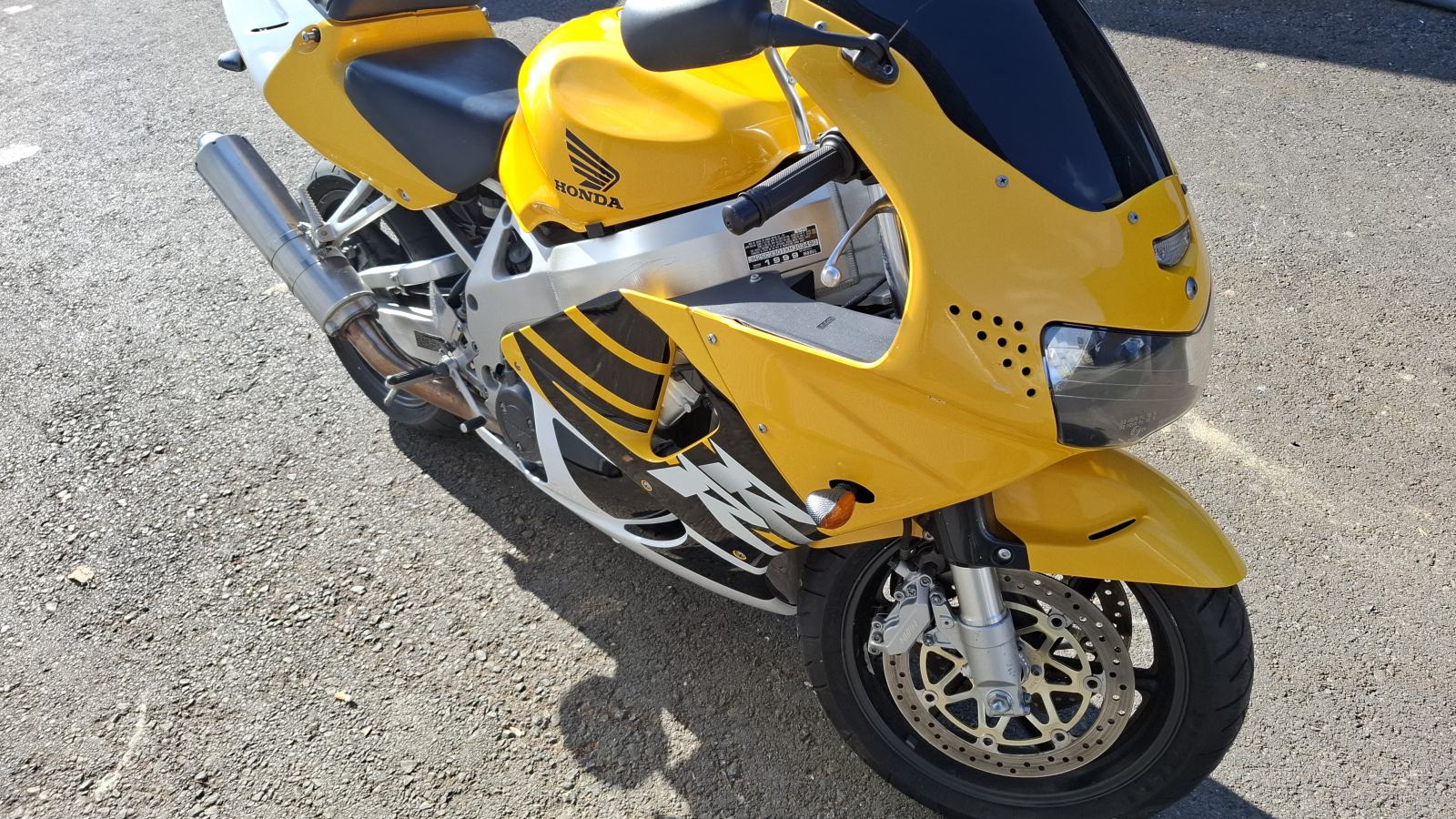 Honda CBR900RR Fireblade 919, svega 20.000km, 1999 god.