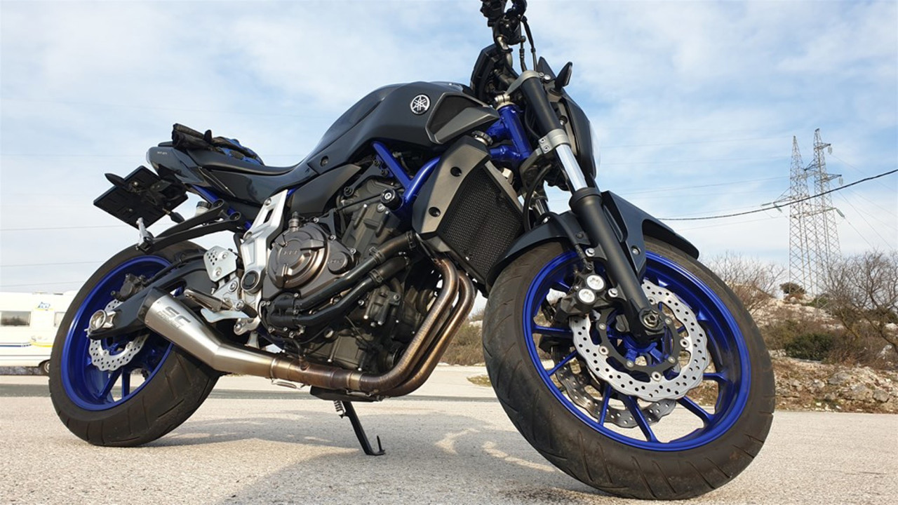 Yamaha MT07, full SC Project, nove gume, veliki servis, reg do 7/2026