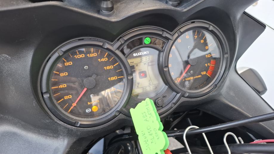 Suzuki DL650 V-strom ABS, 36.715.km, puno opreme, garancija, 2010. god.