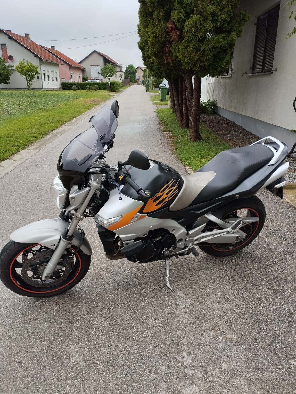 Suzuki GSR 600A