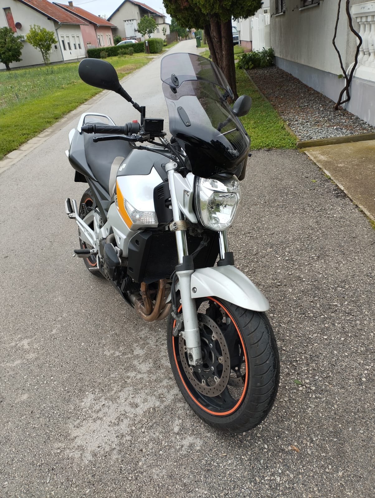 Suzuki GSR 600A