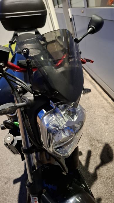 Yamaha FZ6 Naked, puno opreme, redovito servisiran, 2010 god.