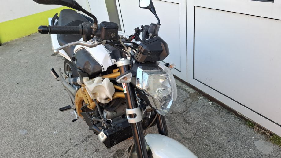 Aprilia Shiver 750, motocikl za dijelove, 2008. god.