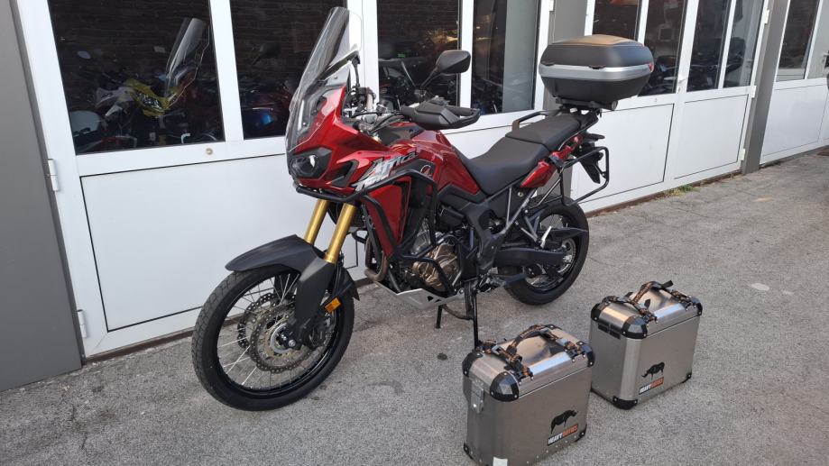 Honda CRF1000 Africa Twin DCT, puno opreme, garancija, 2018. god.