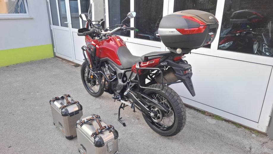 Honda CRF1000 Africa Twin DCT, puno opreme, garancija, 2018. god.