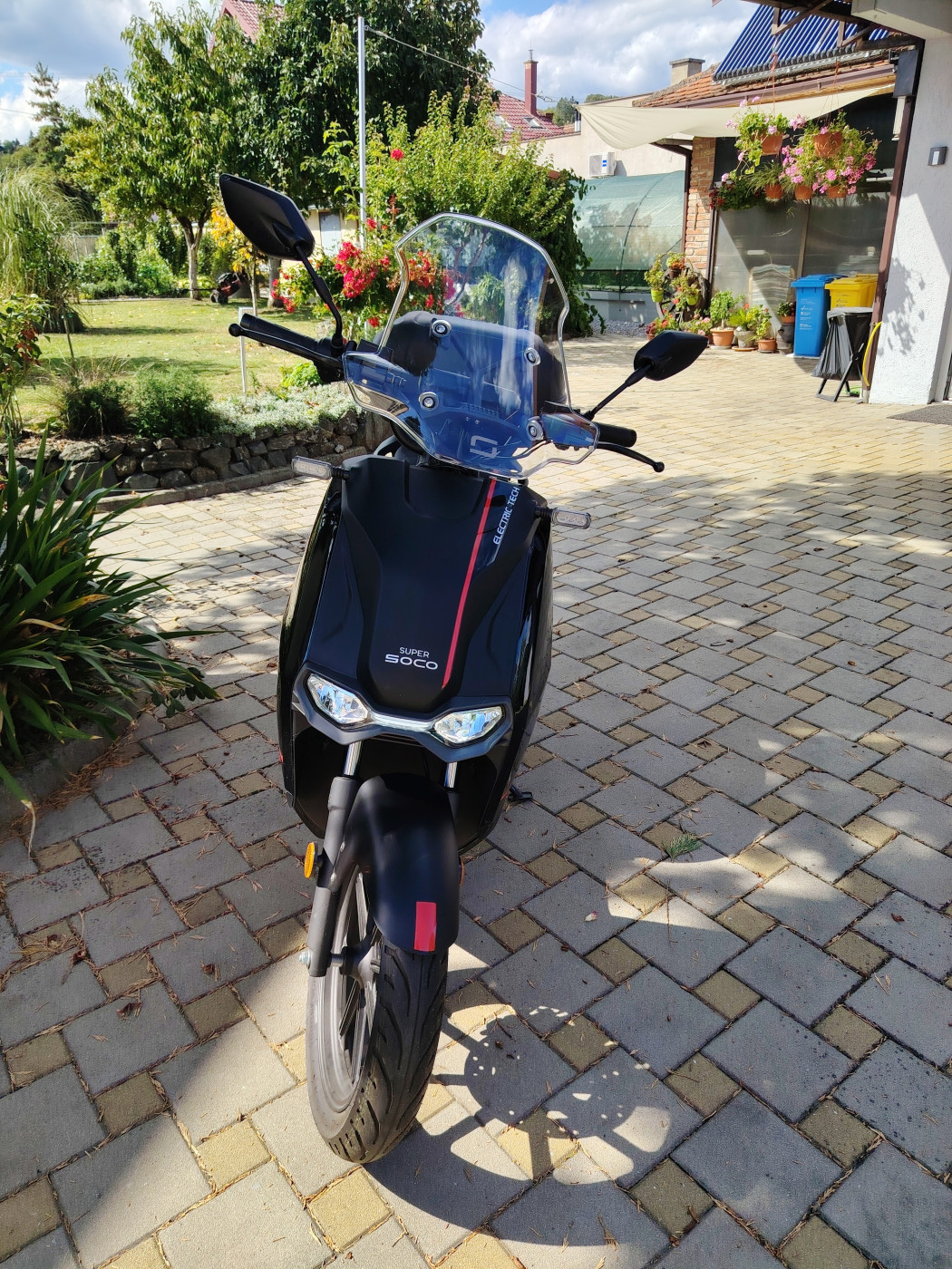 Elektricni Skuter CPX Super Soco 4kw (60 V 45AH)