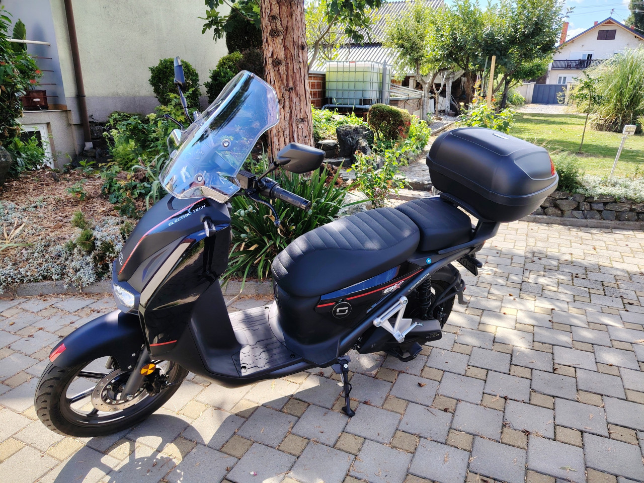 Elektricni Skuter CPX Super Soco 4kw (60 V 45AH)