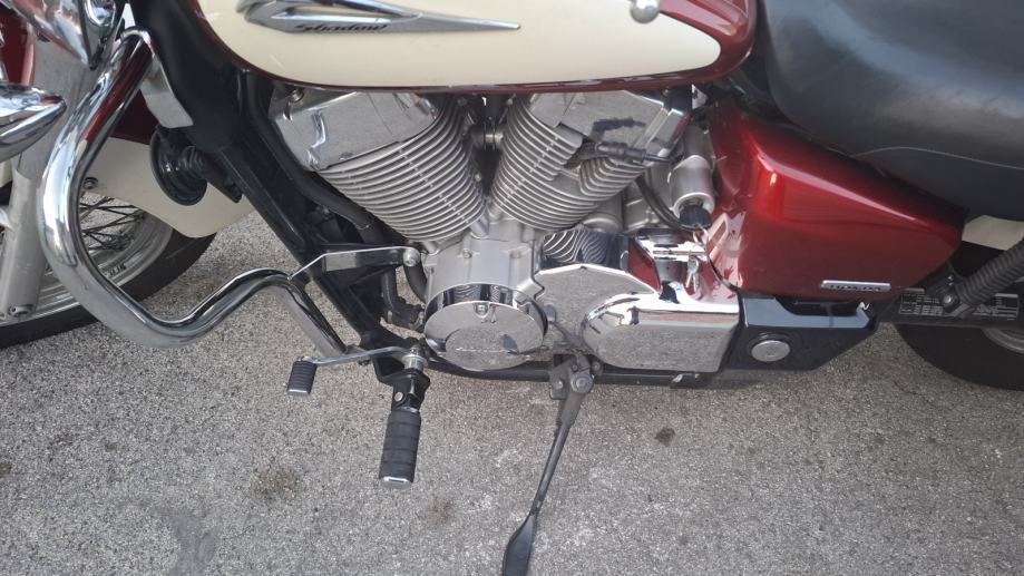 Honda Shadow 750, 23.799 km, kao nova, garancija, 2008 god.