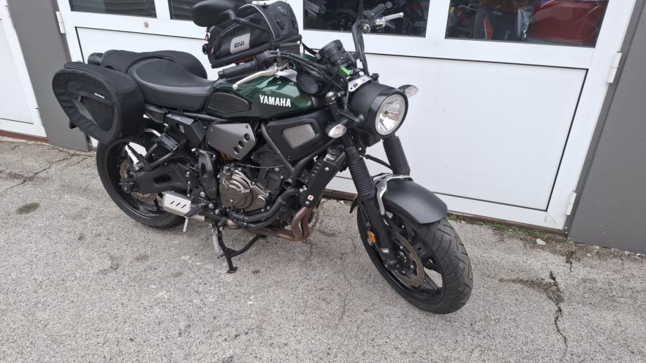 Yamaha XSR 700, puno opreme, 38.392 km, garancija, 2016 god.