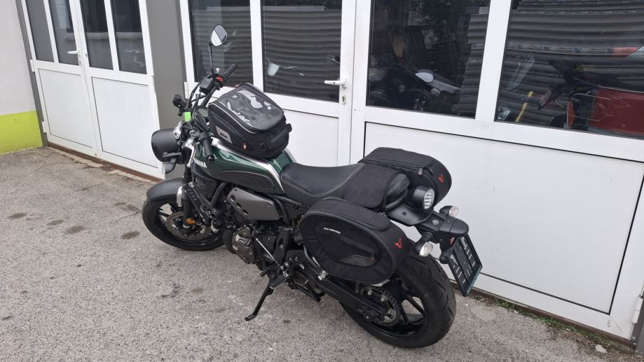 Yamaha XSR 700, puno opreme, 38.392 km, garancija, 2016 god.