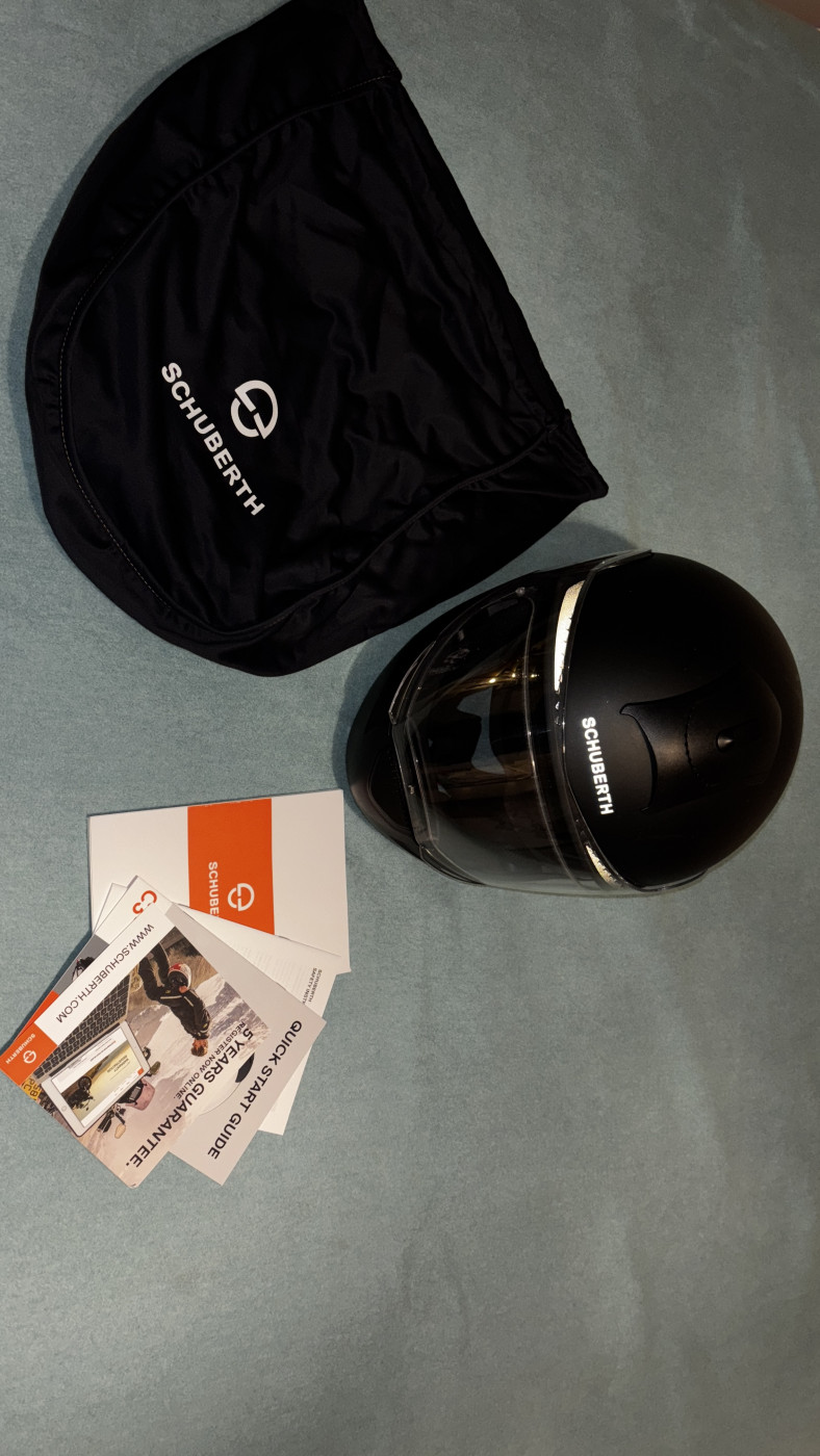 Motoklicistička kaciga – Schuberth 3