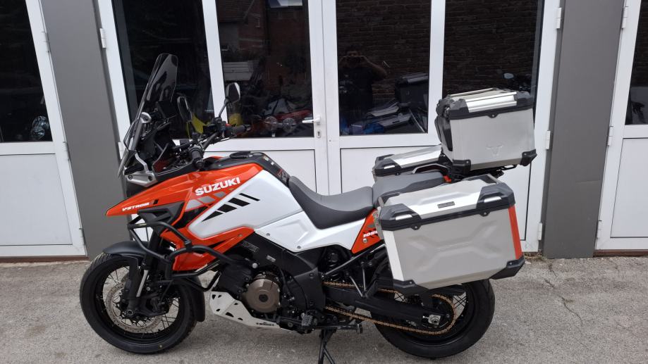 Suzuki DL1050XT V-Strom, puno opreme, garancija, 2020 god.