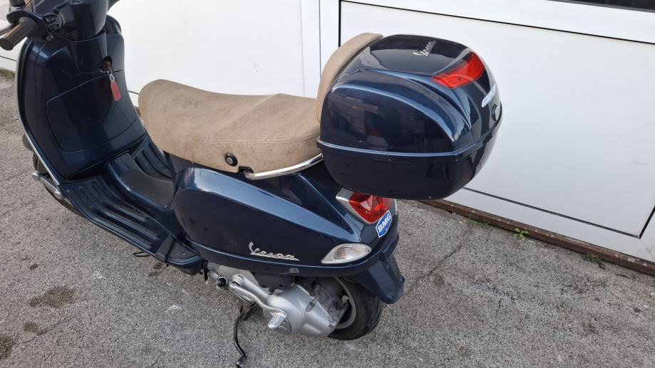 Vespa LX 125, 17.938 km, očuvana, 2008 god.
