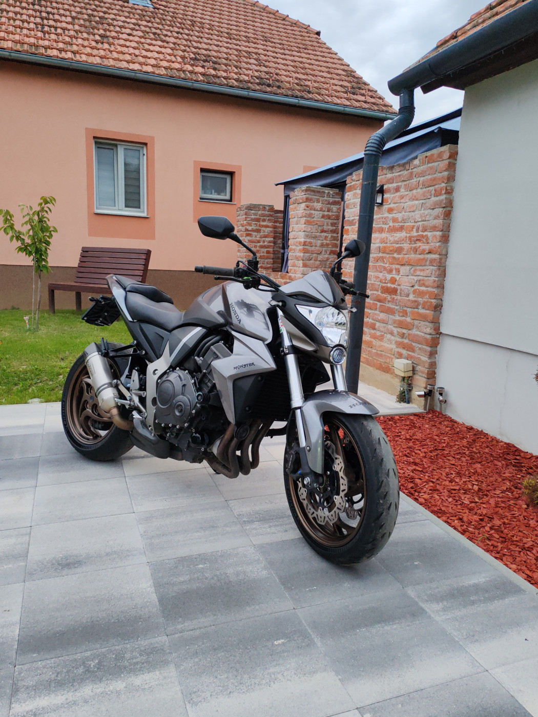 Honda CB 1000 R SC60