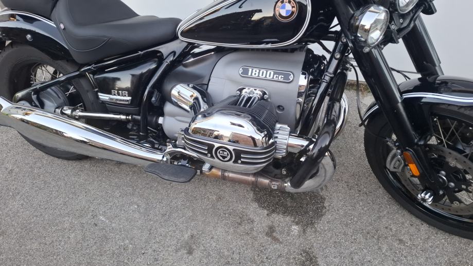 BMW R18 First Edition, 15.108 km, puno opreme, garancija, 2020 god.