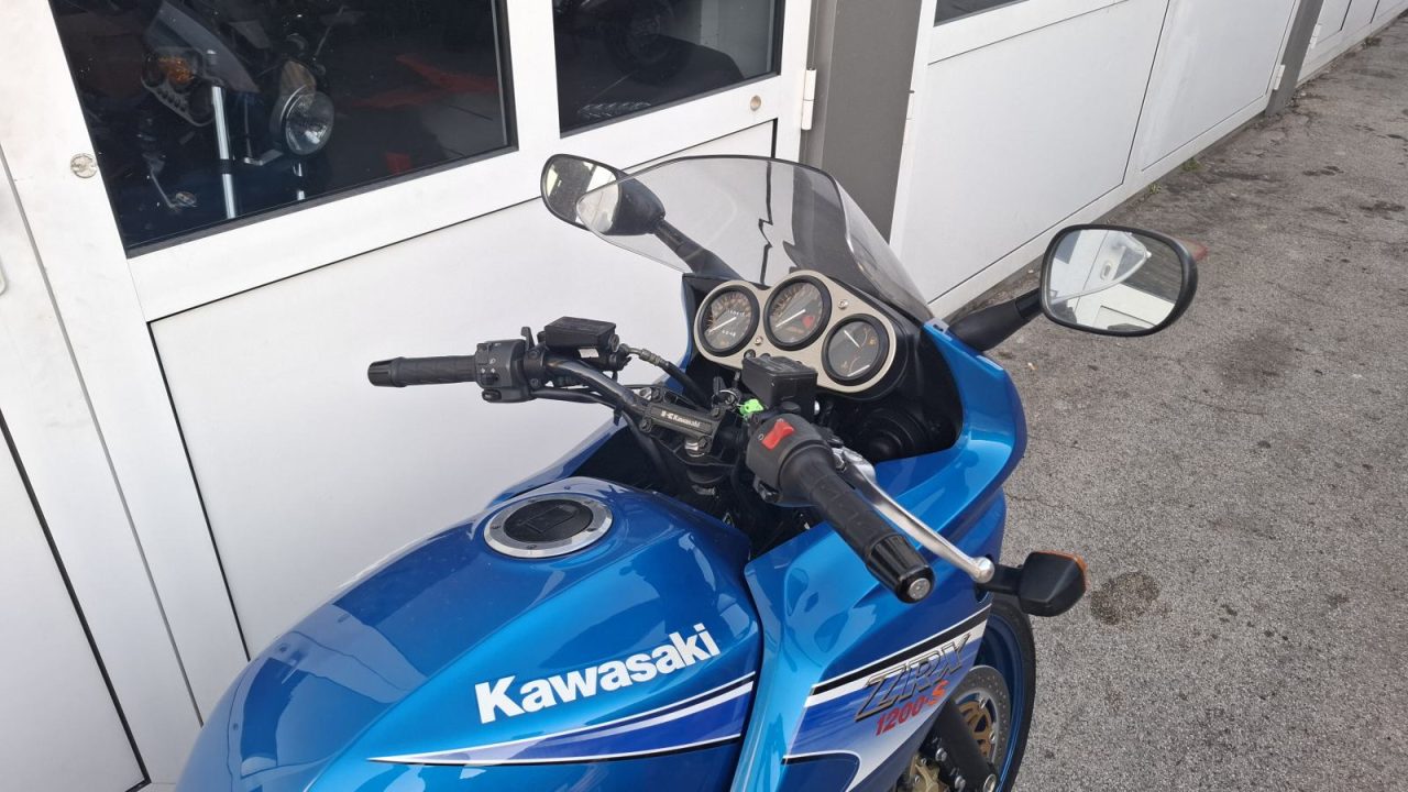Kawasaki ZRX 1200S, 15.842 km, odlično stanje, garancija, 2004 god.