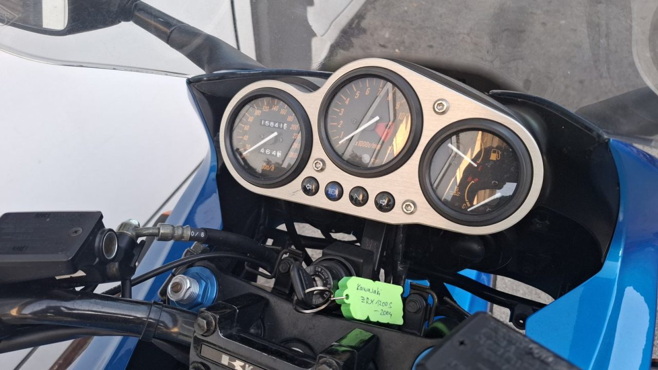Kawasaki ZRX 1200S, 15.842 km, odlično stanje, garancija, 2004 god.