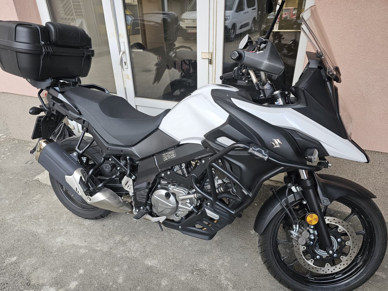 Suzuki V-Strom 650
