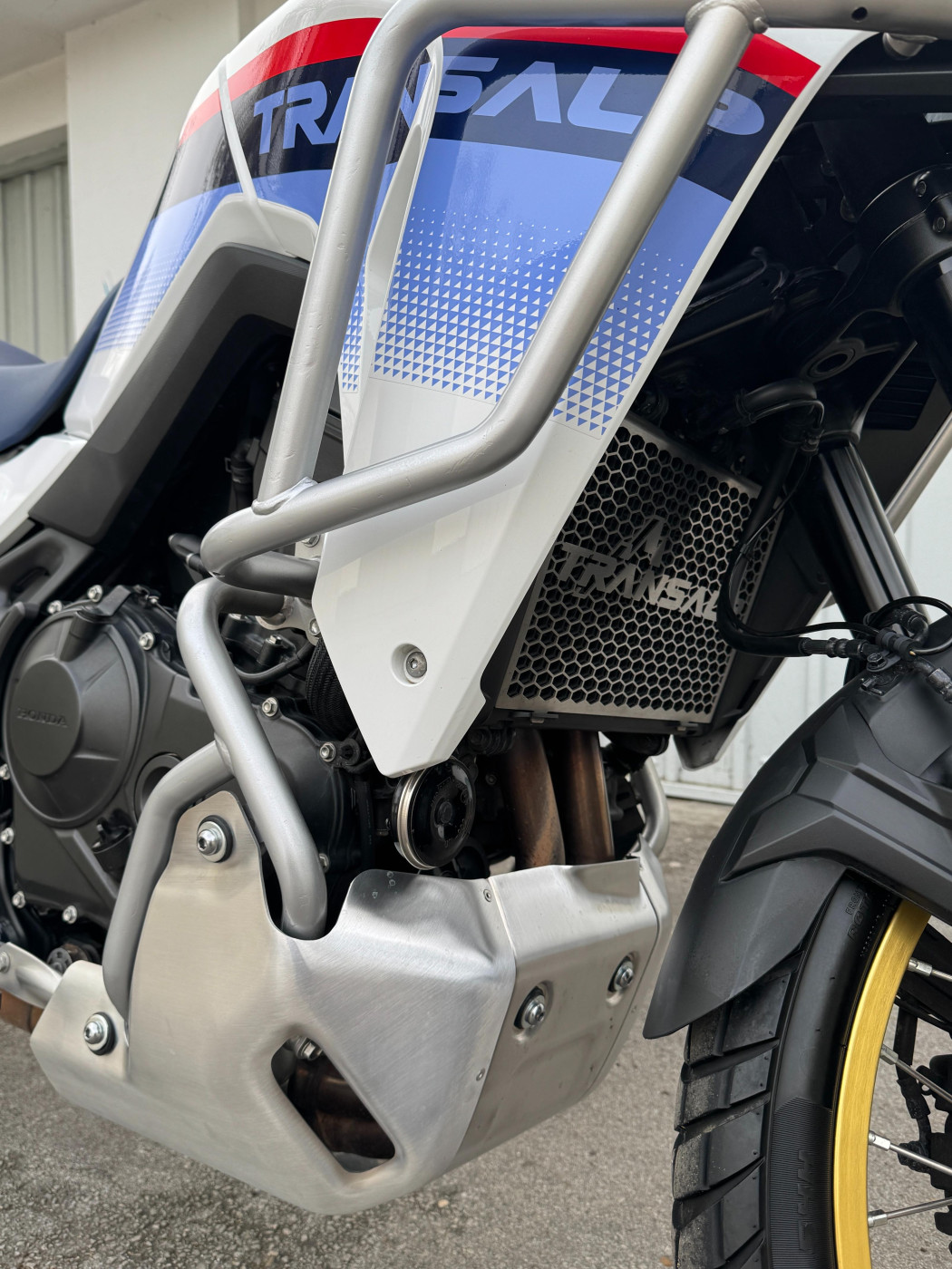 Honda Transalp 750 XL, prvi vlasnik, dodatna oprema, 2024 god.