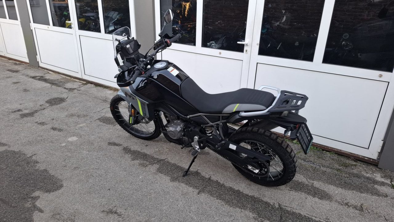 CFmoto 450 MT, novi motocikl – odmah spreman za isporuku, 2025 god.