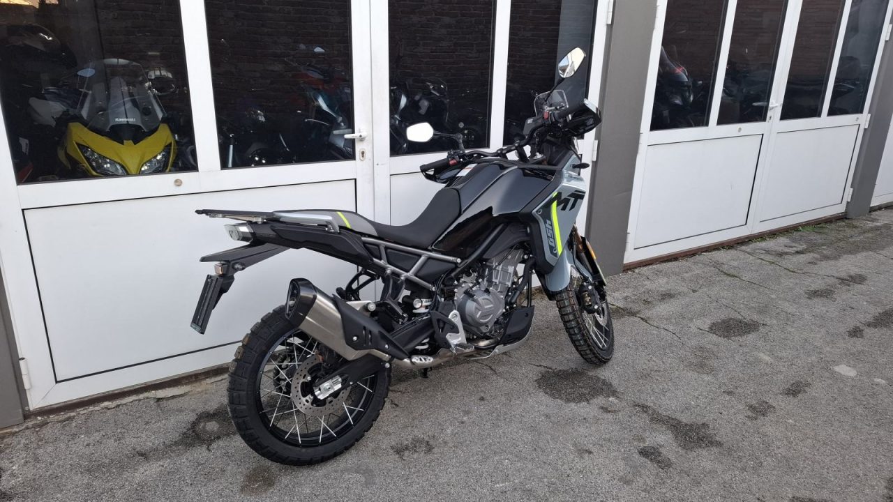 CFmoto 450 MT, novi motocikl – odmah spreman za isporuku, 2025 god.