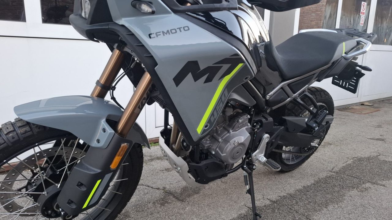 CFmoto 450 MT, novi motocikl – odmah spreman za isporuku, 2025 god.