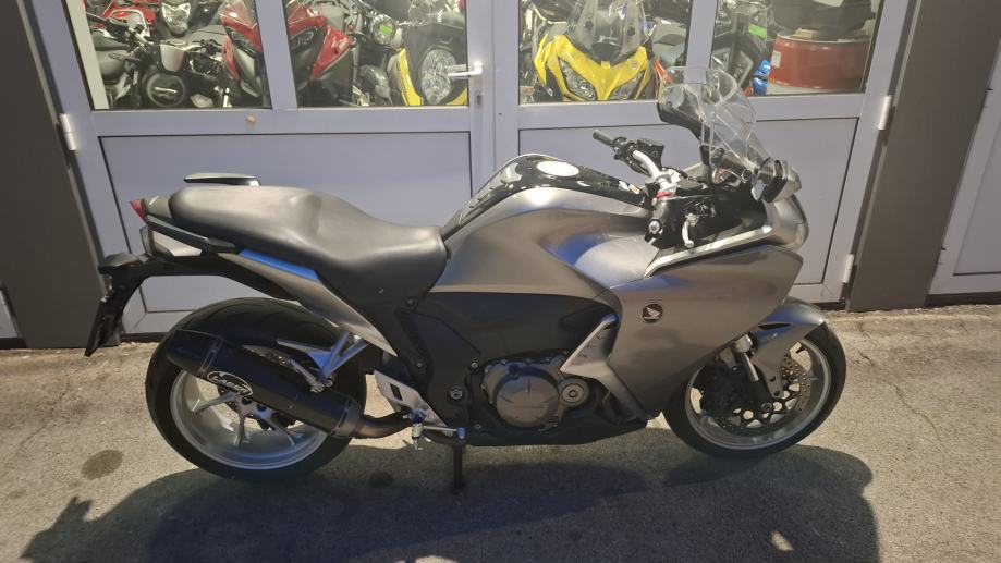 Honda VFR 1200 FA, 25.612 km, odlično stanje, garancija, 2010 god.