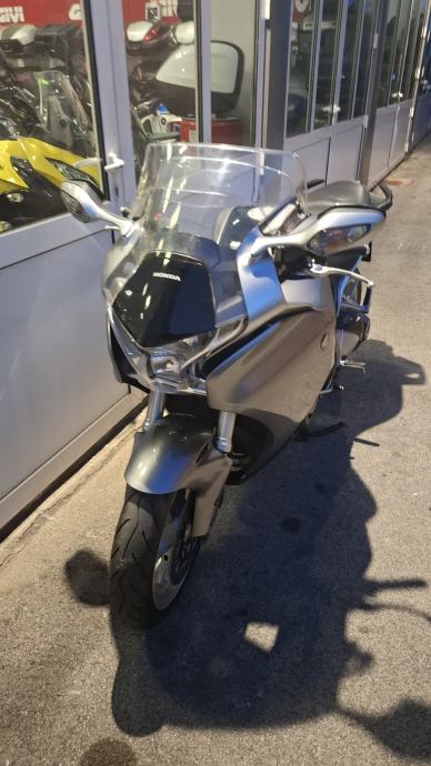 Honda VFR 1200 FA, 25.612 km, odlično stanje, garancija, 2010 god.
