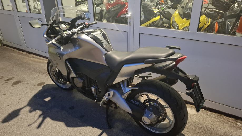 Honda VFR 1200 FA, 25.612 km, odlično stanje, garancija, 2010 god.