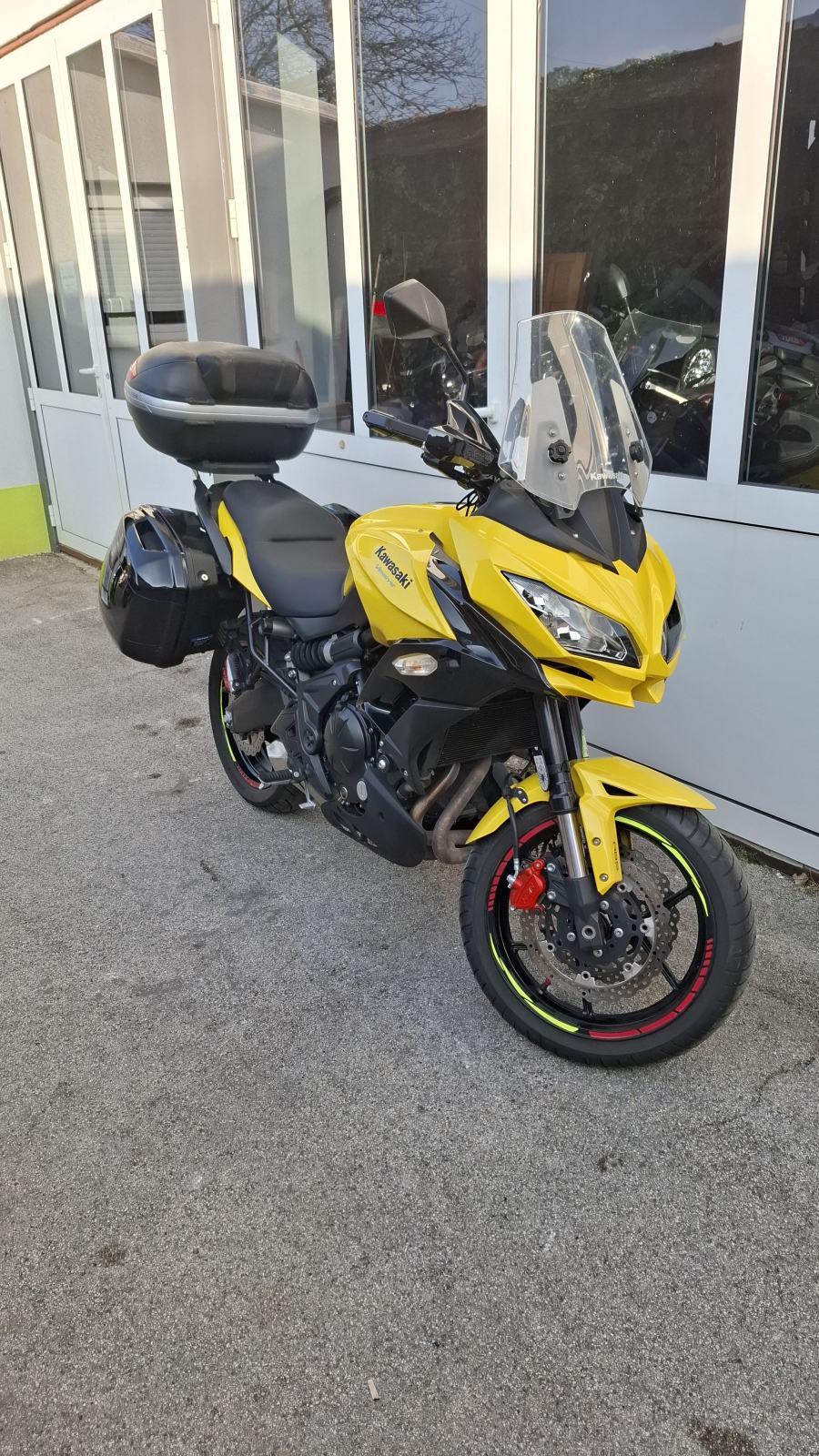 Kawasaki Versys 650 ABS, 18.415.km, puno opreme, odlično stanje, 2015 god.