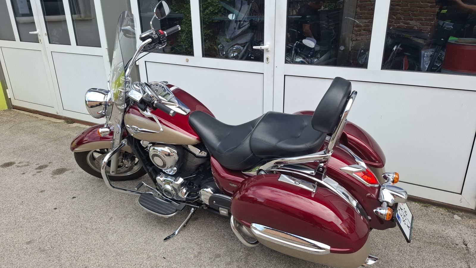 Kawasaki VN 1700 Classic Tourer, 8.673 km, kao nov, 2009 godište