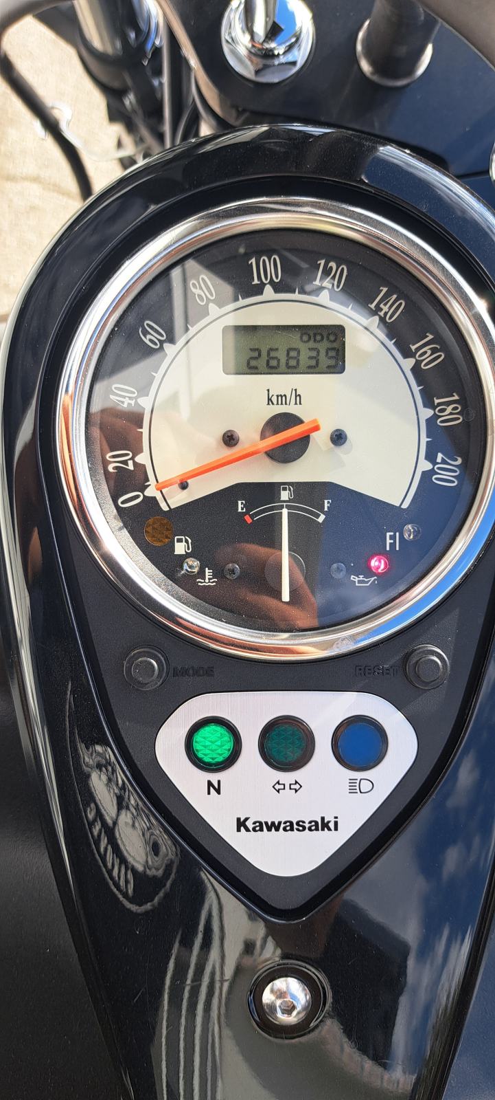 Kawasaki VN 900 Custom S.E. 26.839 km – Hepco Becker oprema, 2012 god.