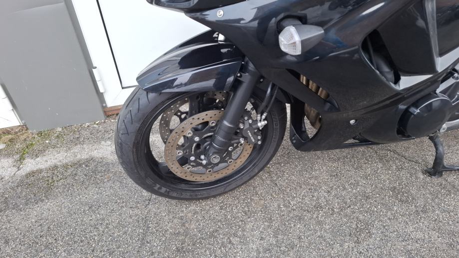 Suzuki GSX1250FA, 40.700 km, veliki servis, garancija, 2011 god.
