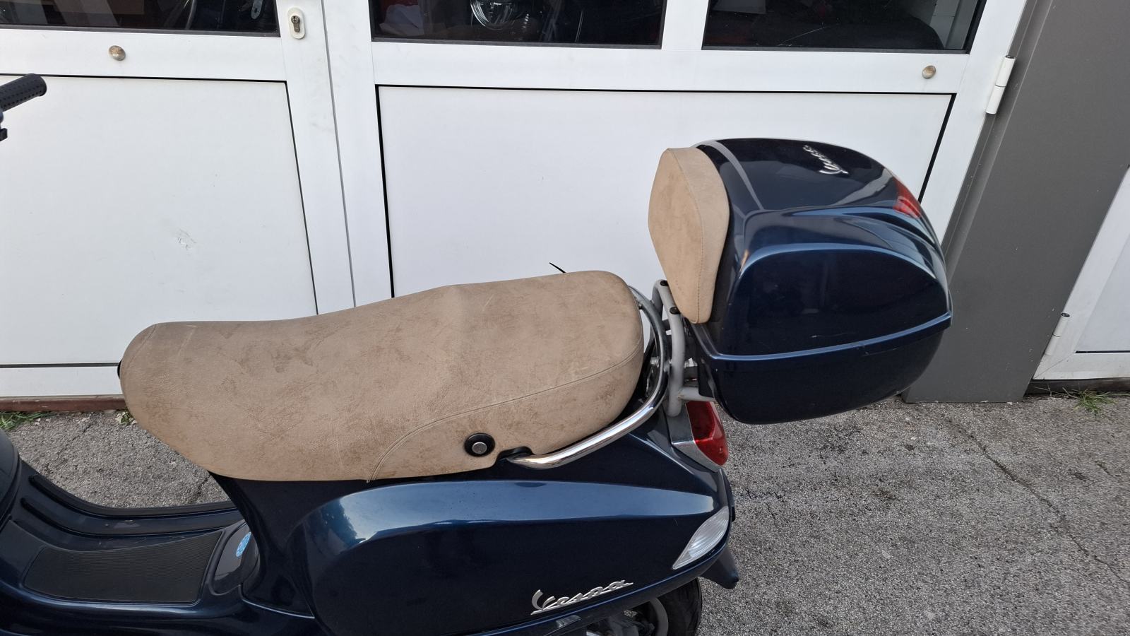 Vespa LX 125, očuvana, 2008 god.