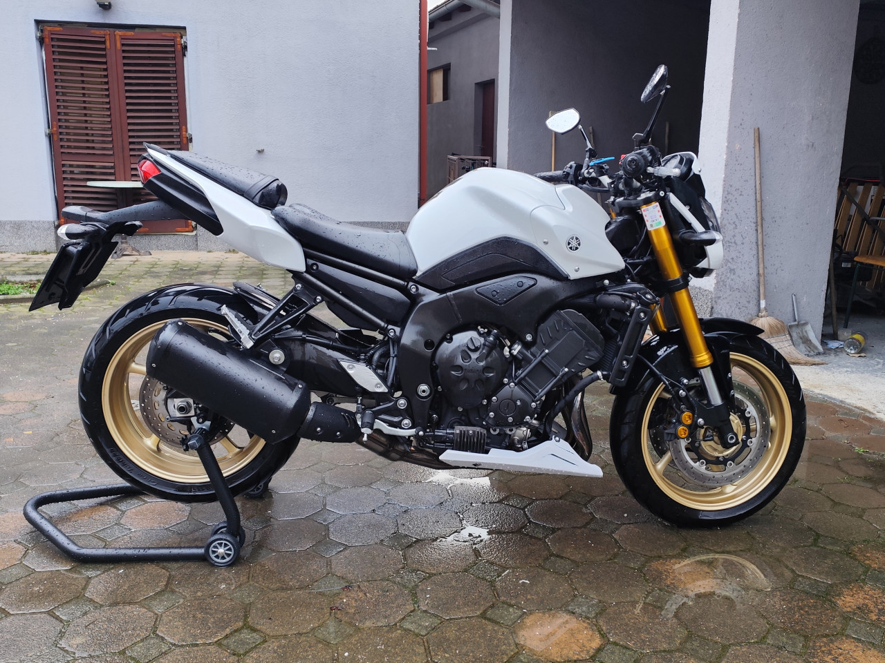 Yamaha Fz8 (N) 2011