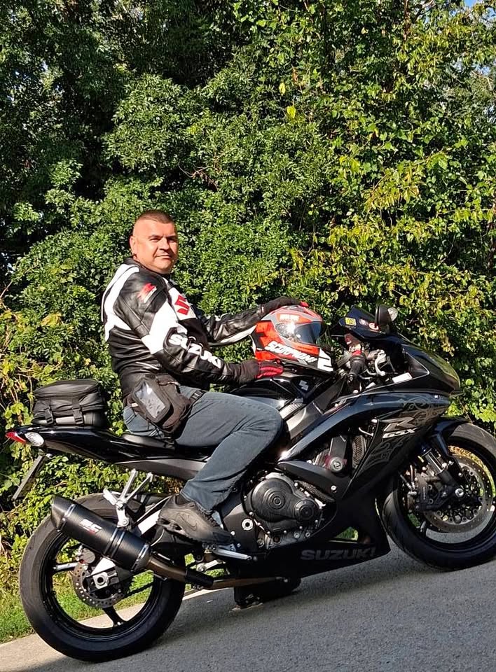 Suzuki GSXR 750 k8