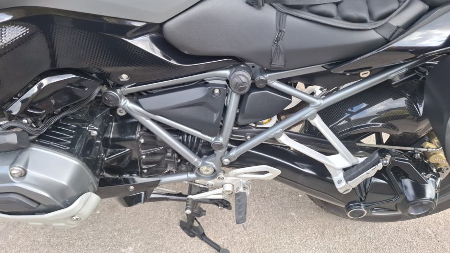 BMW R1200RS, puno opreme, 2016 god.