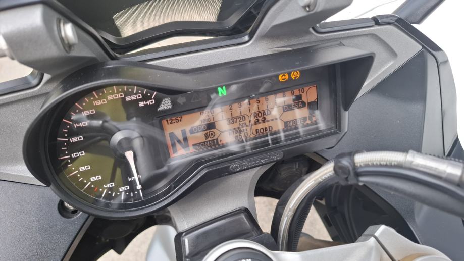 BMW R1200RS, puno opreme, 2016 god.