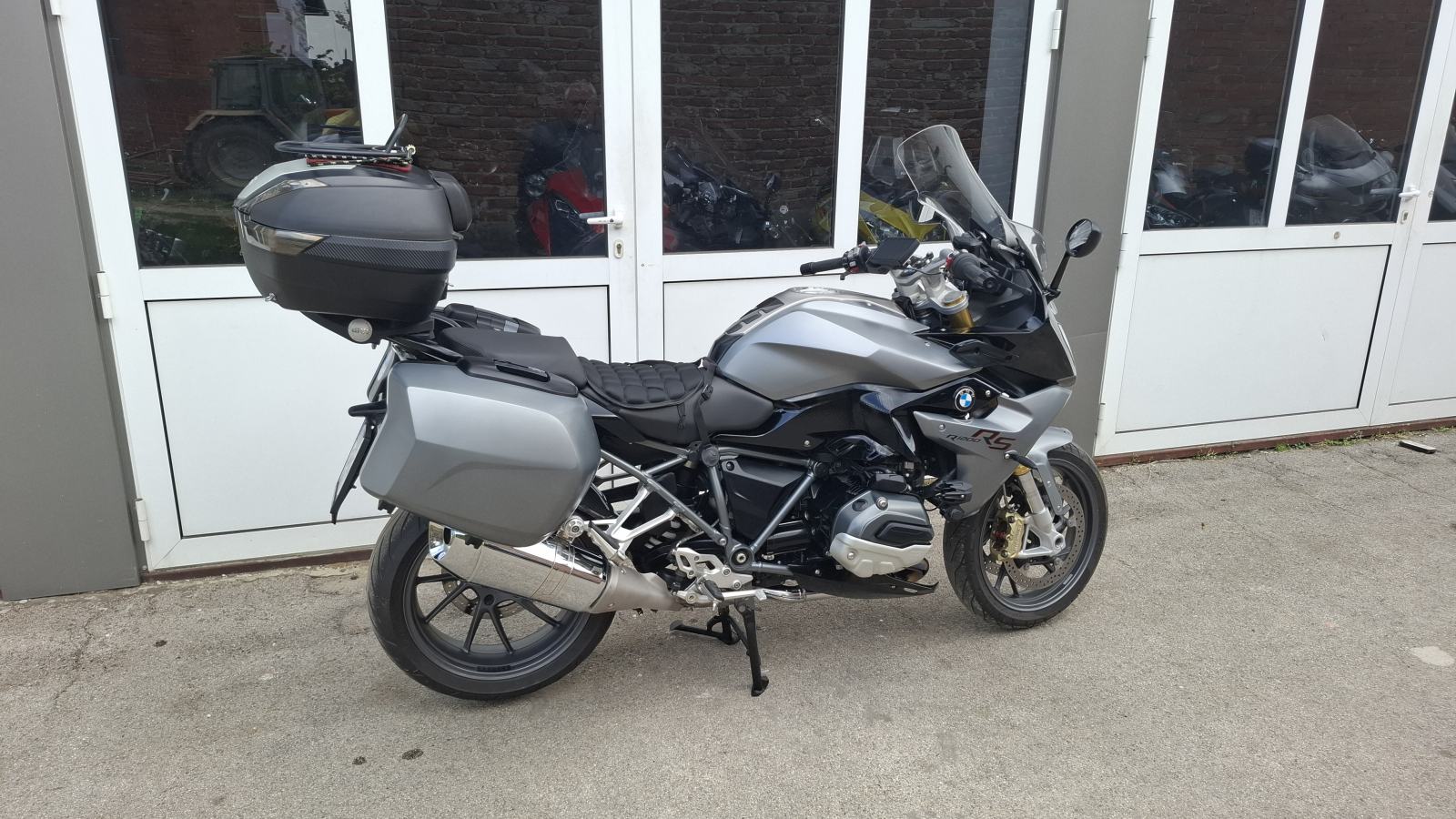 BMW R1200RS, puno opreme, 2016 god.
