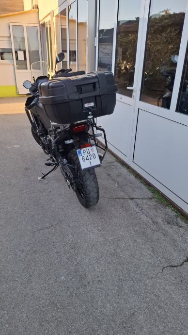Honda Transalp 750, 7.073 km, puno opreme, 2024 god.