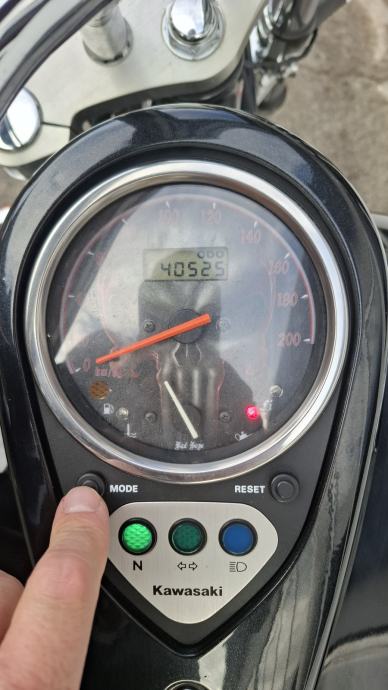 Kawasaki VN 900 Custom, 40.525 km, 2006 god.