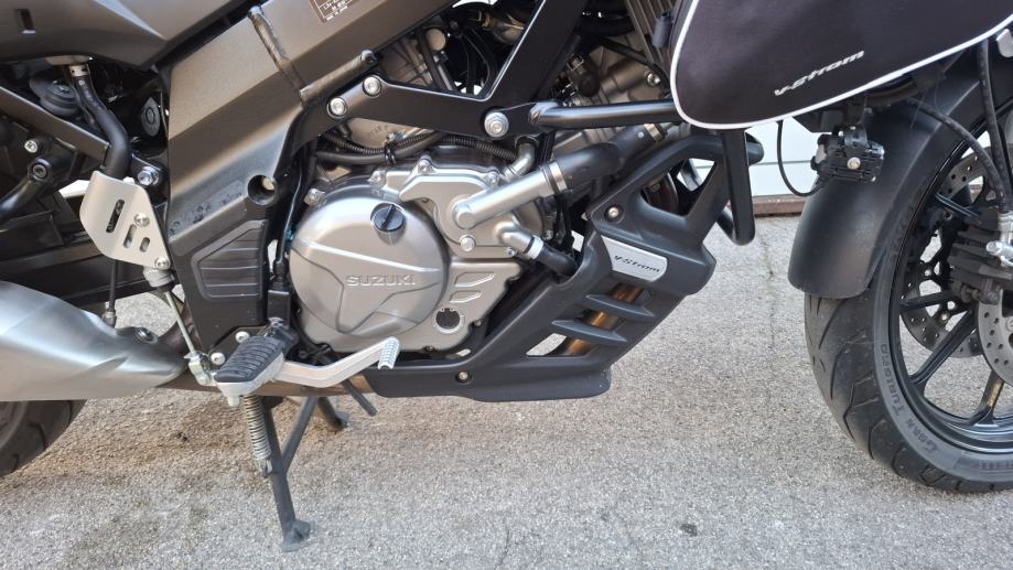 Suzuki DL650 V-strom ABS, puno opreme, garancija, 2020 god.