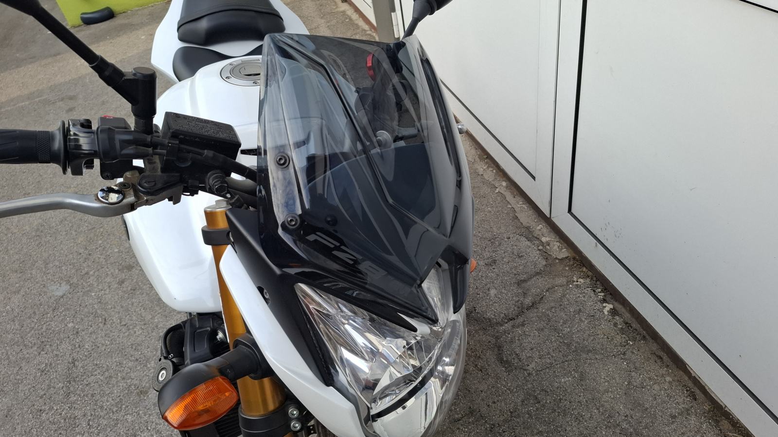 Yamaha FZ8 Naked, 13.122 km, odlično stanje, nove gume, 2011 god.