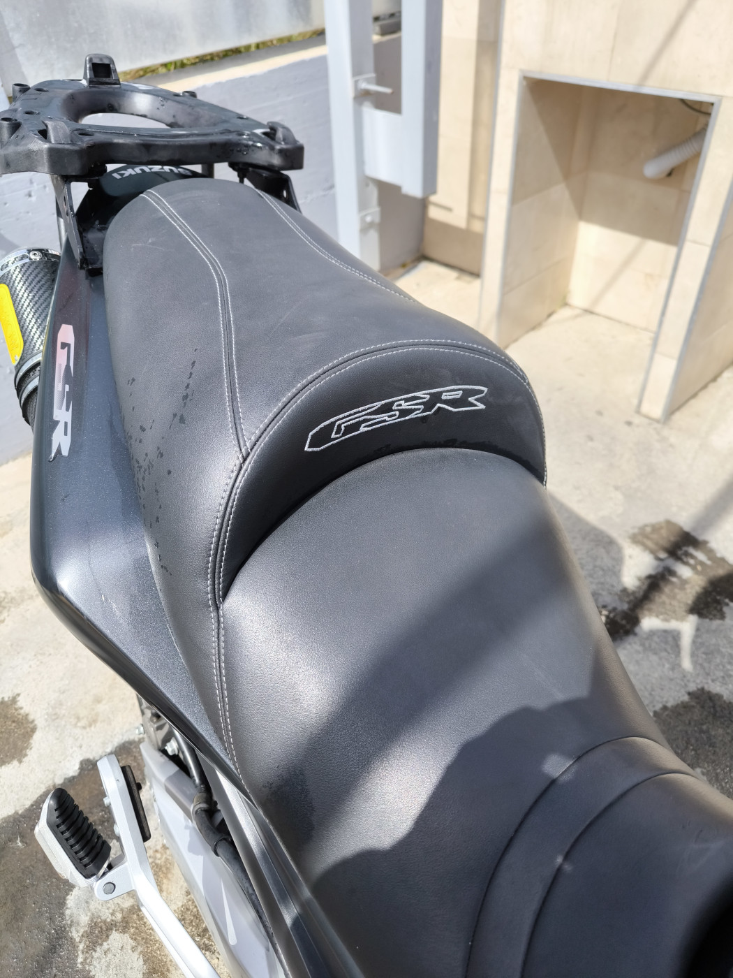 Suzuki GSR 600, hitno