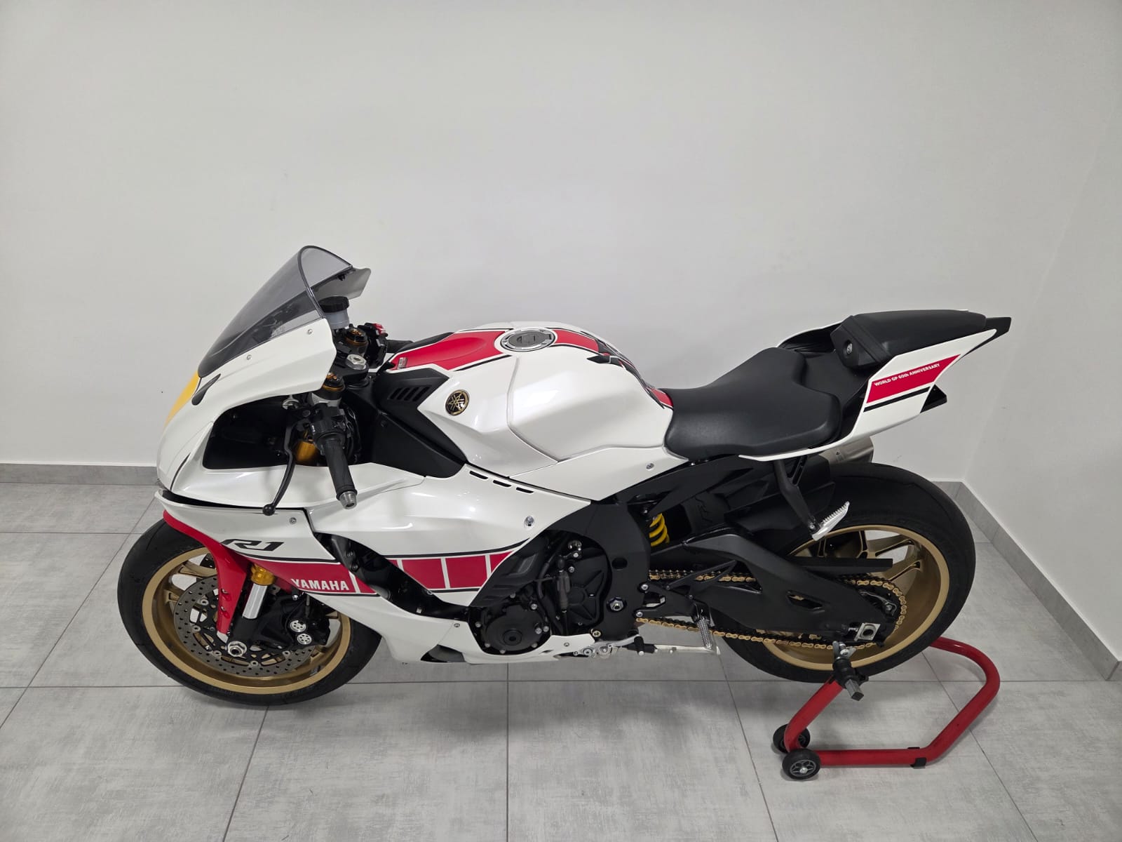 Yamaha YZF R1