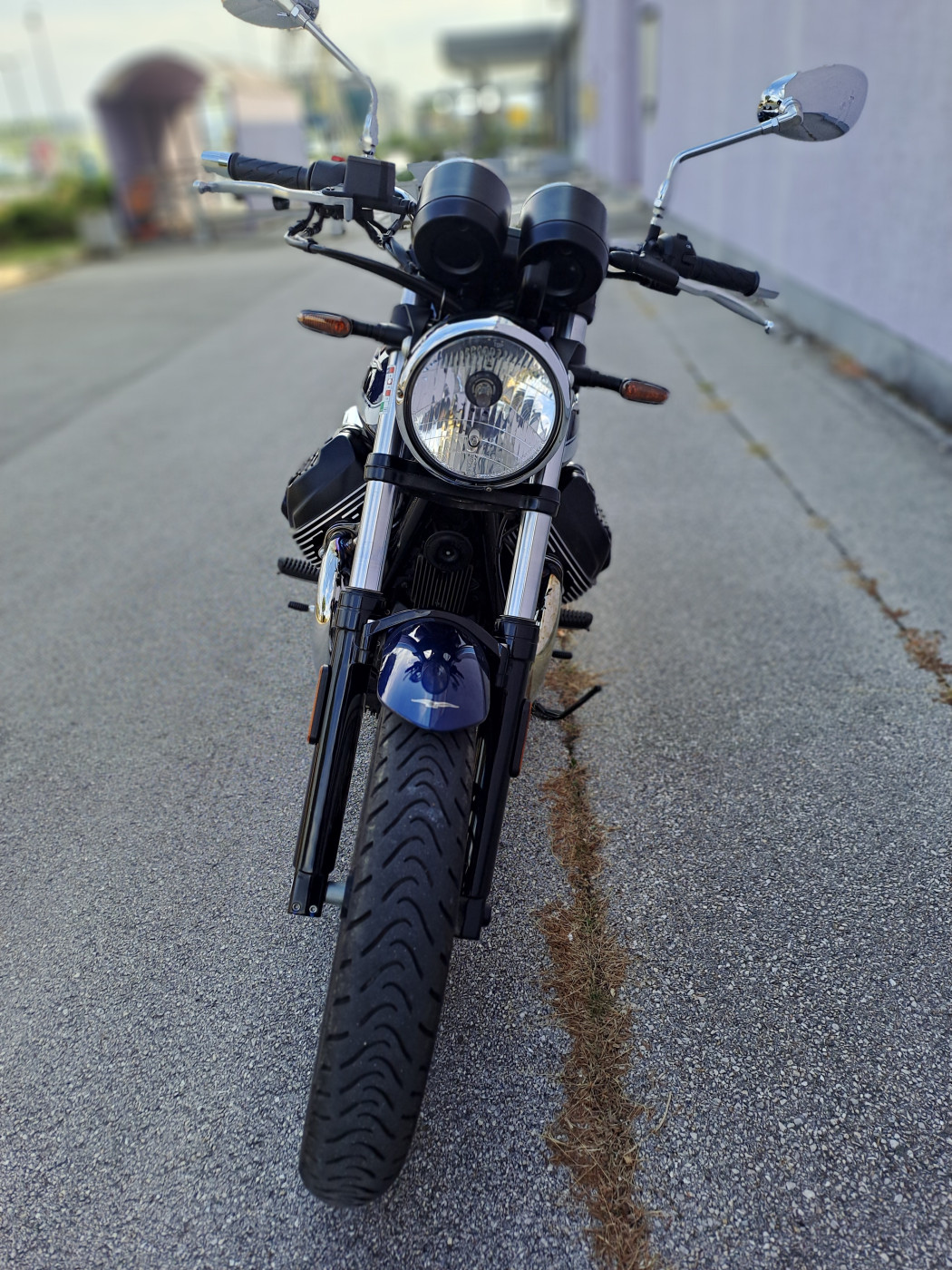 Moto Guzzi V7 Special 853 cm3 ABS, 2022 god.