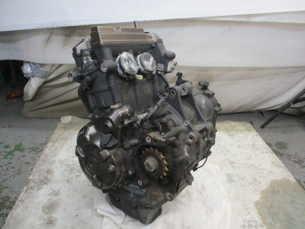 Kupujem mašinu (agregat) za Yamaha Mt07 2013-18