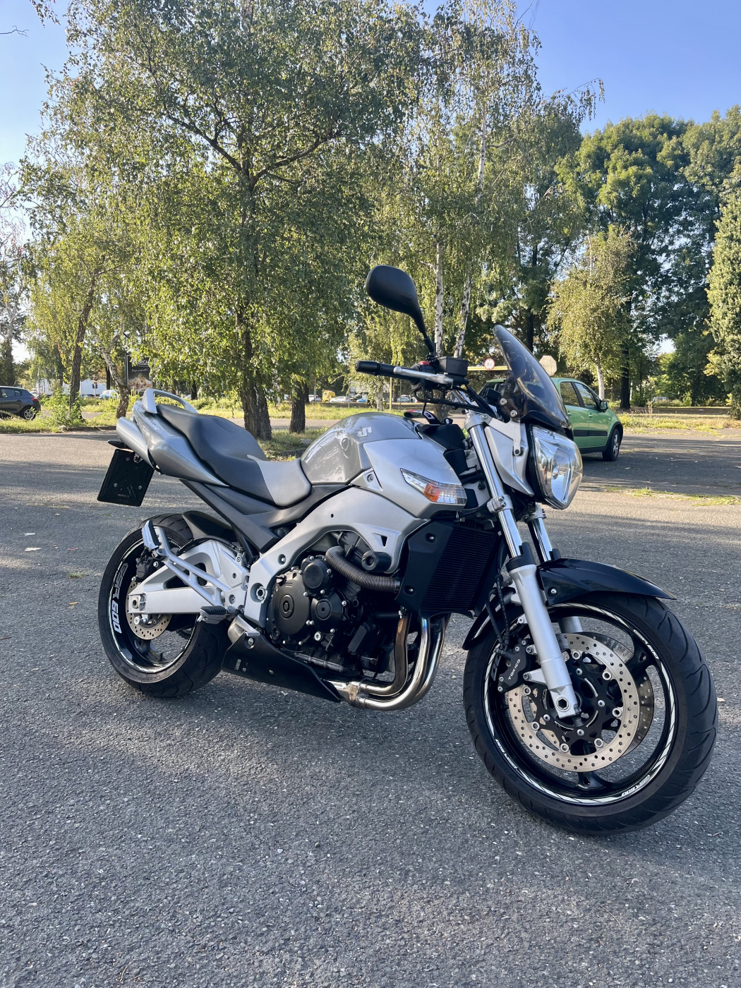 Suzuki GSR 600